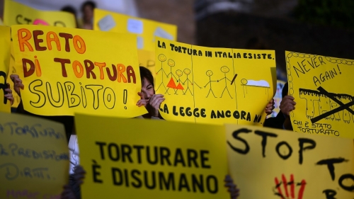 Tortura, via libera della Camera al ddl Tortura, via libera della Camera al ddl