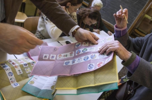 Elezioni, Exit Poll Rai: trionfo M5S e Lega, crolla il PD Elezioni, Exit Poll Rai: trionfo M5S e Lega, crolla il PD